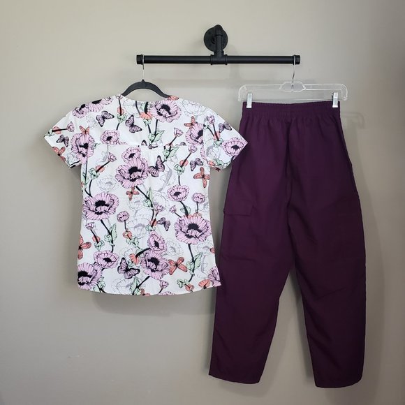 Grey's Anatomy White Floral Scrub Top Purple Cargo Scrub Pants Set Size Small - Picture 10 of 16